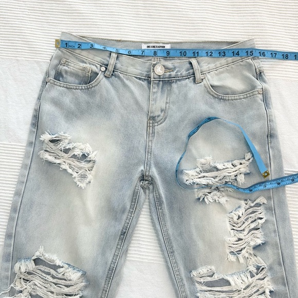 One Teaspoon Awesome Baggies Relaxed Distressed Tapered Rolled Jeans - Picture 3 of 16